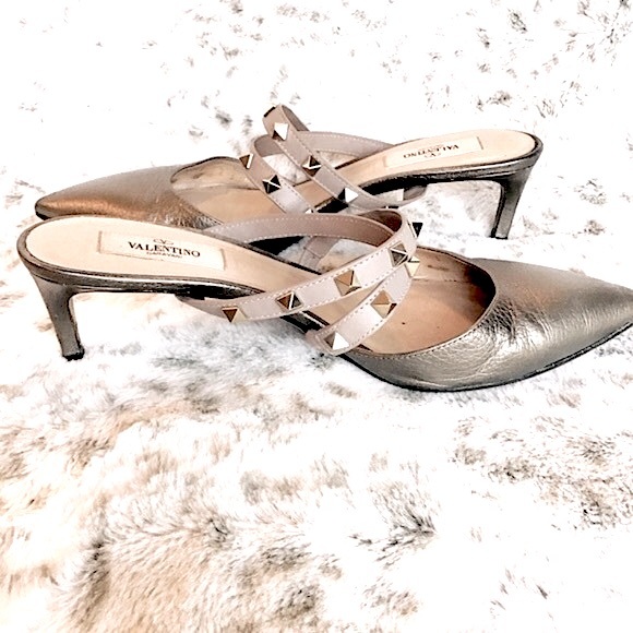 VALENTINO GARAVANI. Rockstud Crisscross Mules Sz 38.5 - Picture 2 of 7